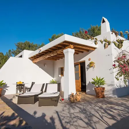 Rural & Curreu Country house