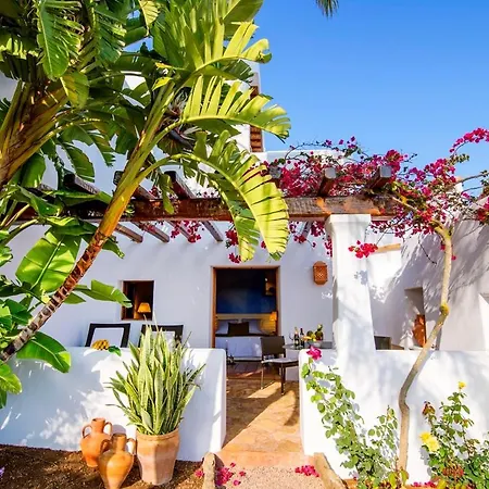 Landhuis Rural & Curreu *